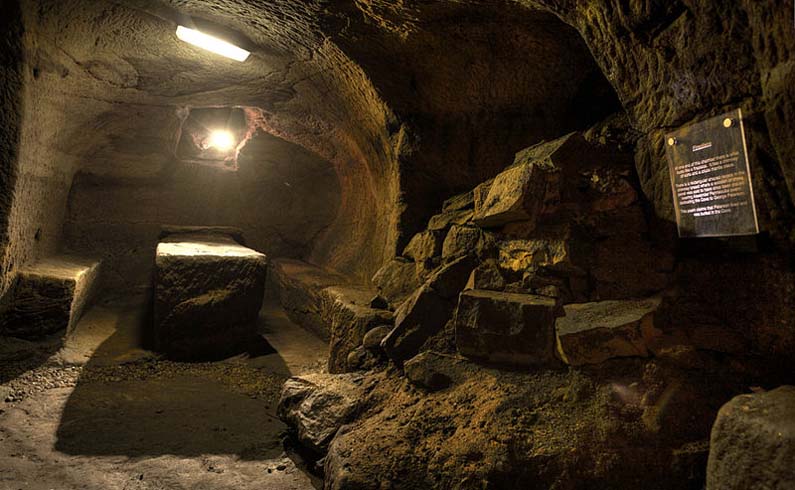 Mysterious caves in Gilmerton Cove, Scotland